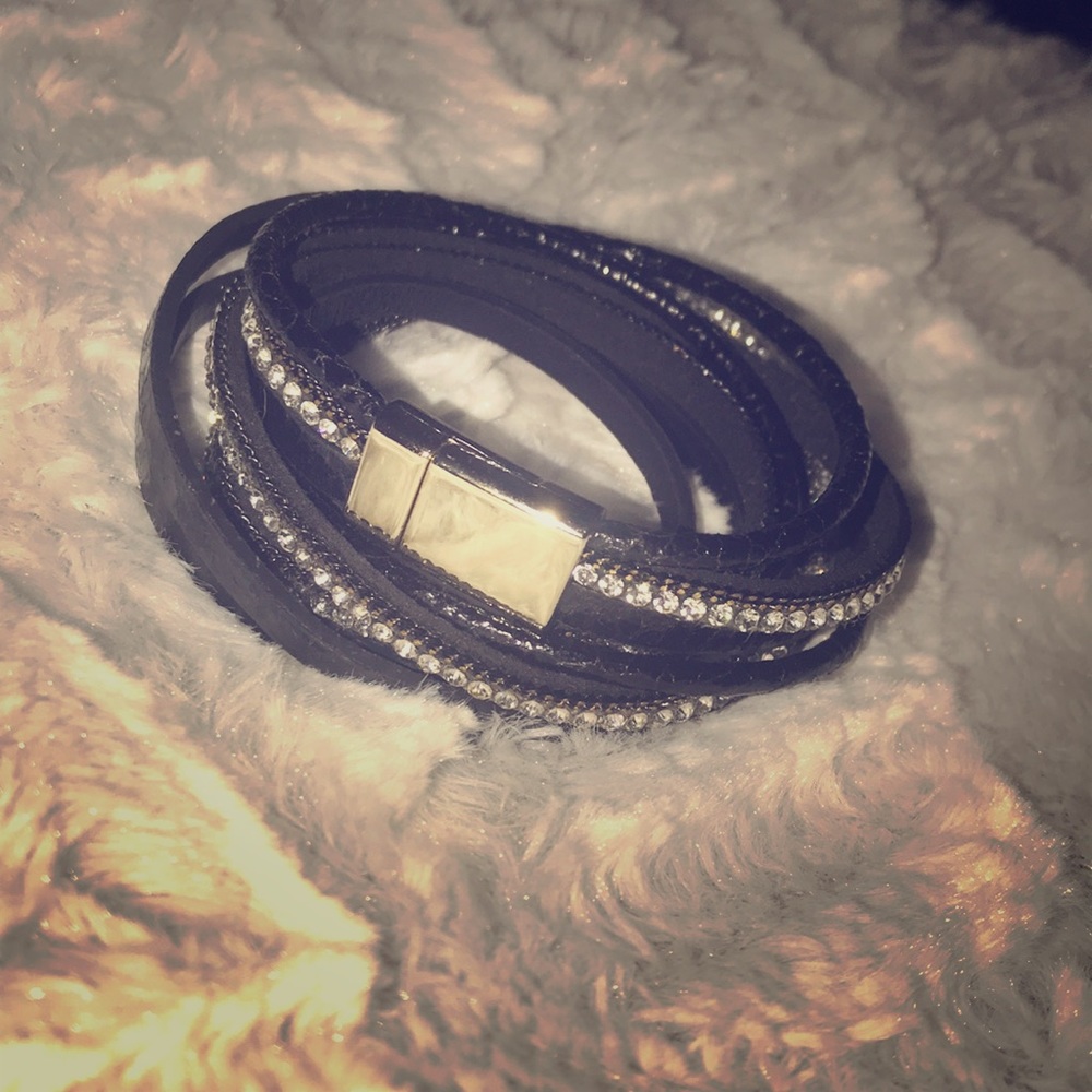 Rhinestone, Faux Leather Bracelet!!